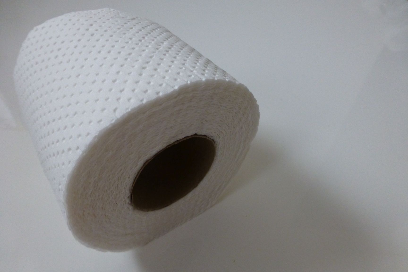 Biały papier toaletowy